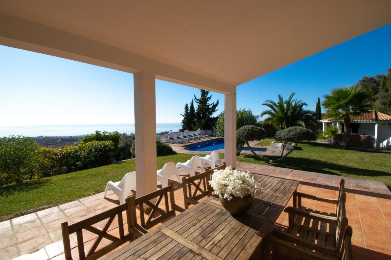 Gran Villa Con Vistas Al Mar Y Piscina Privada Malaga Luaran gambar